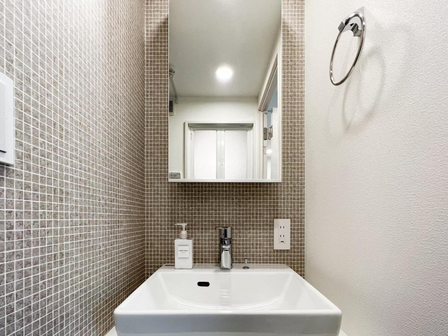 Ferienwohnung Wellsquareism Honancho Präfektur Tokio Zimmer foto